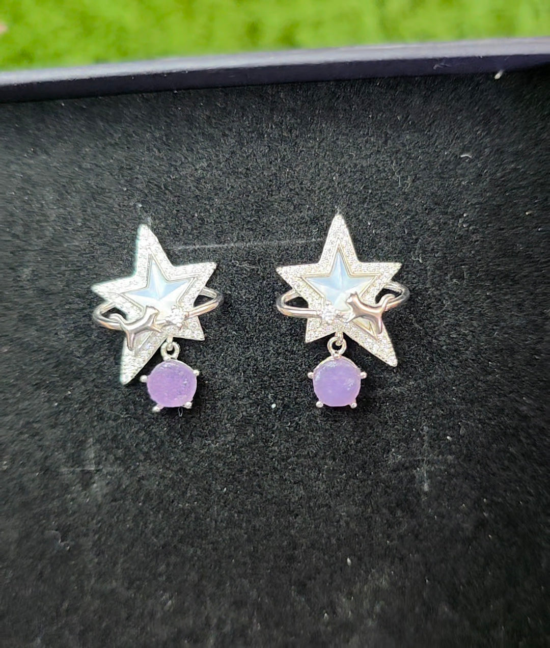 Grape Agate Cat Star Earrings