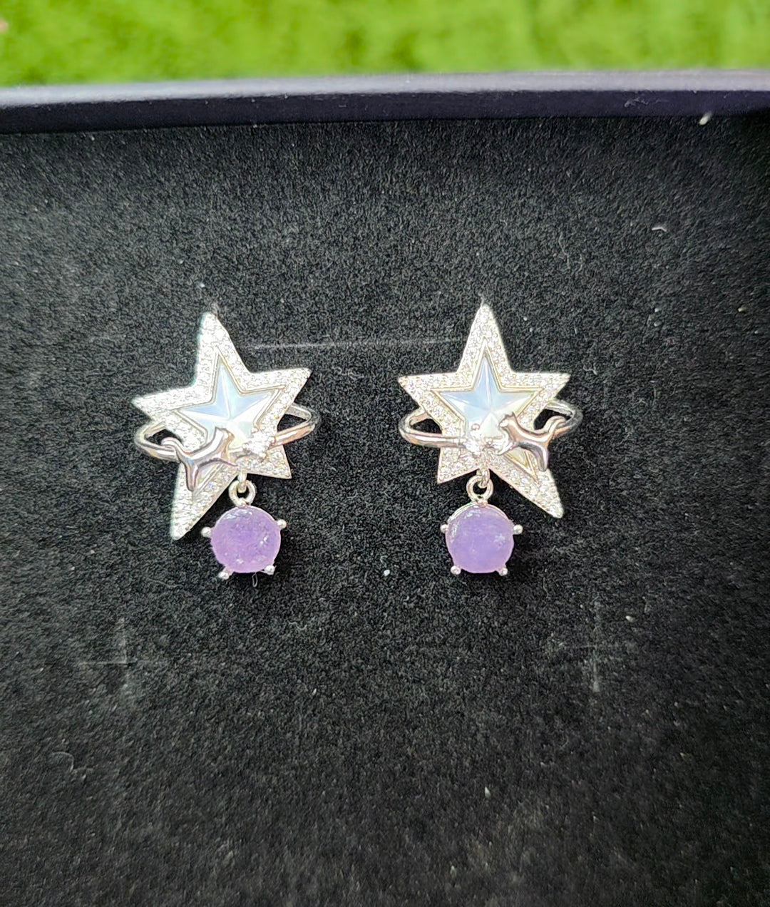 Grape Agate Cat Star Earrings