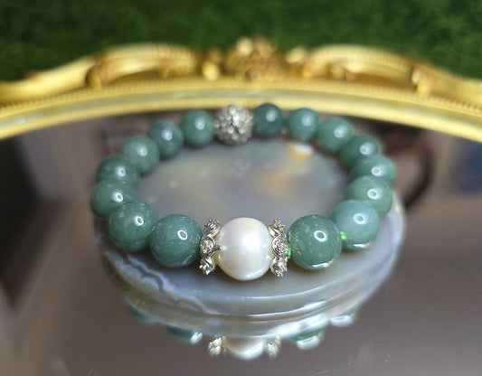 Jadeite and Pearl Stretch Bracelet