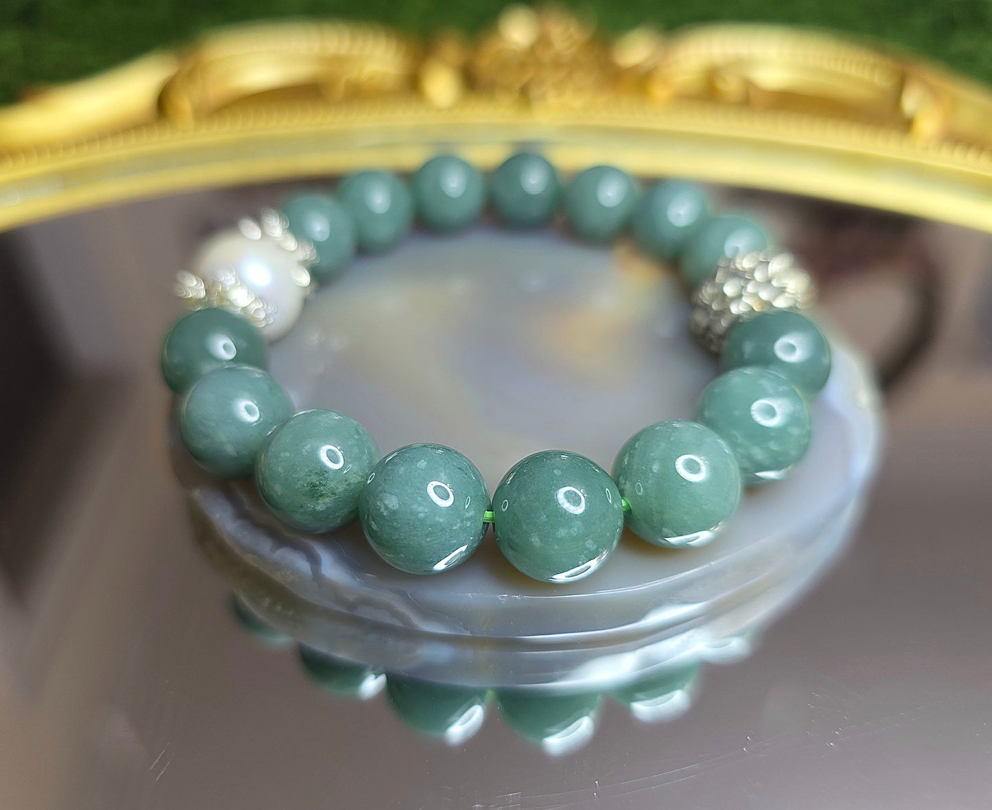 Jadeite and Pearl Stretch Bracelet