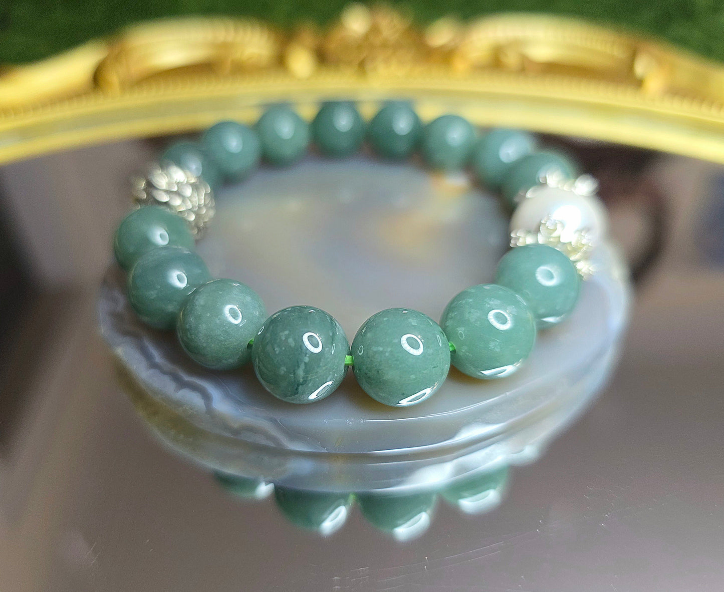Jadeite and Pearl Stretch Bracelet
