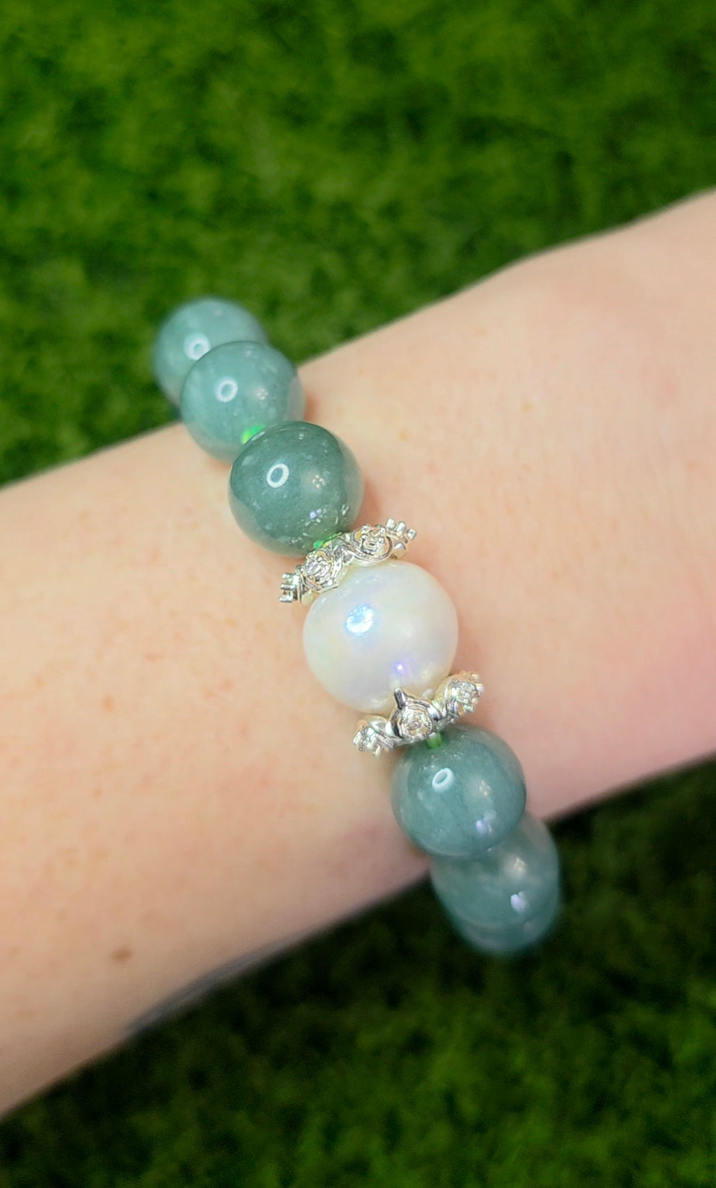 Jadeite and Pearl Stretch Bracelet