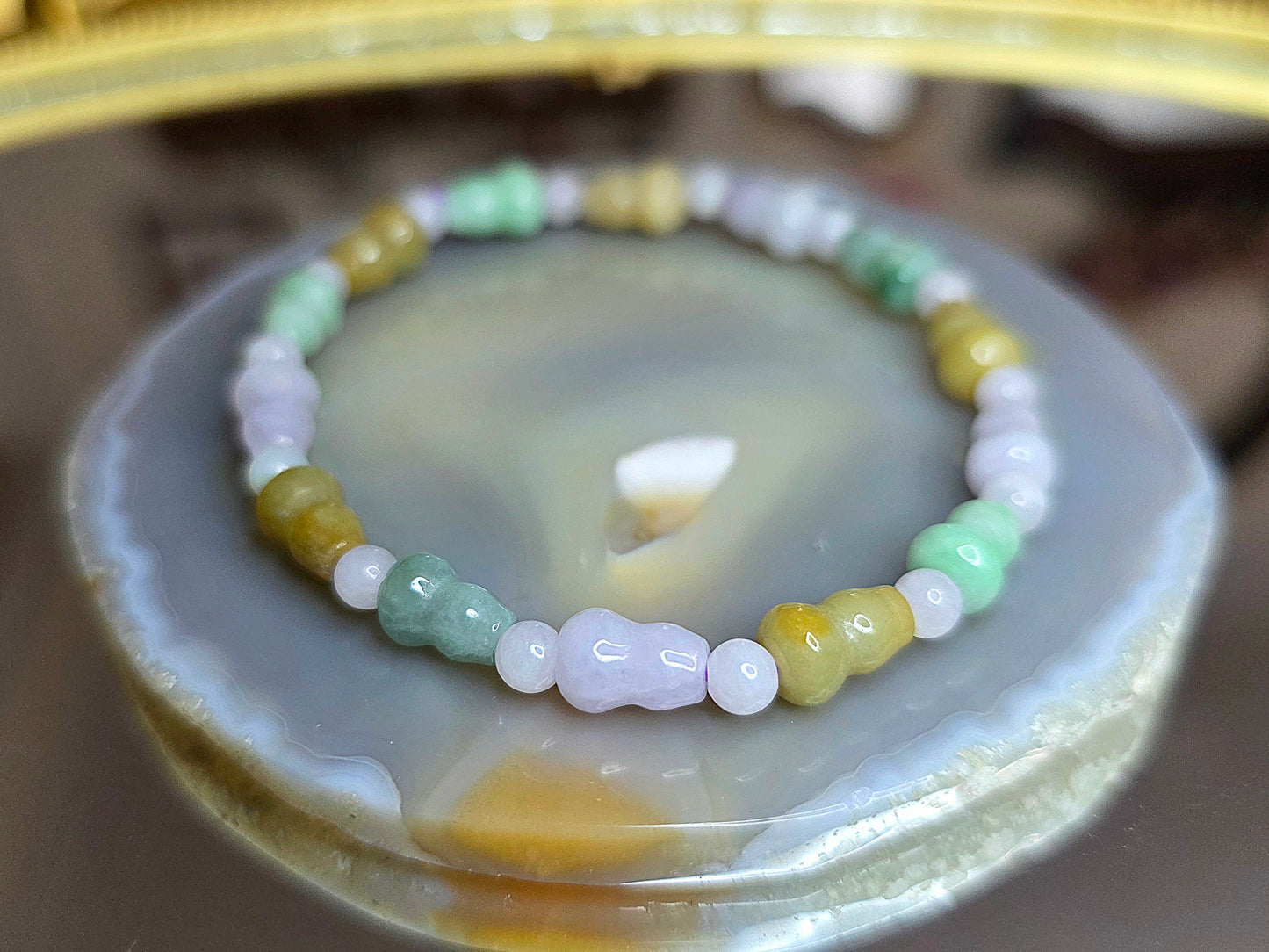 Jadeite Hulu Stretch Bracelet