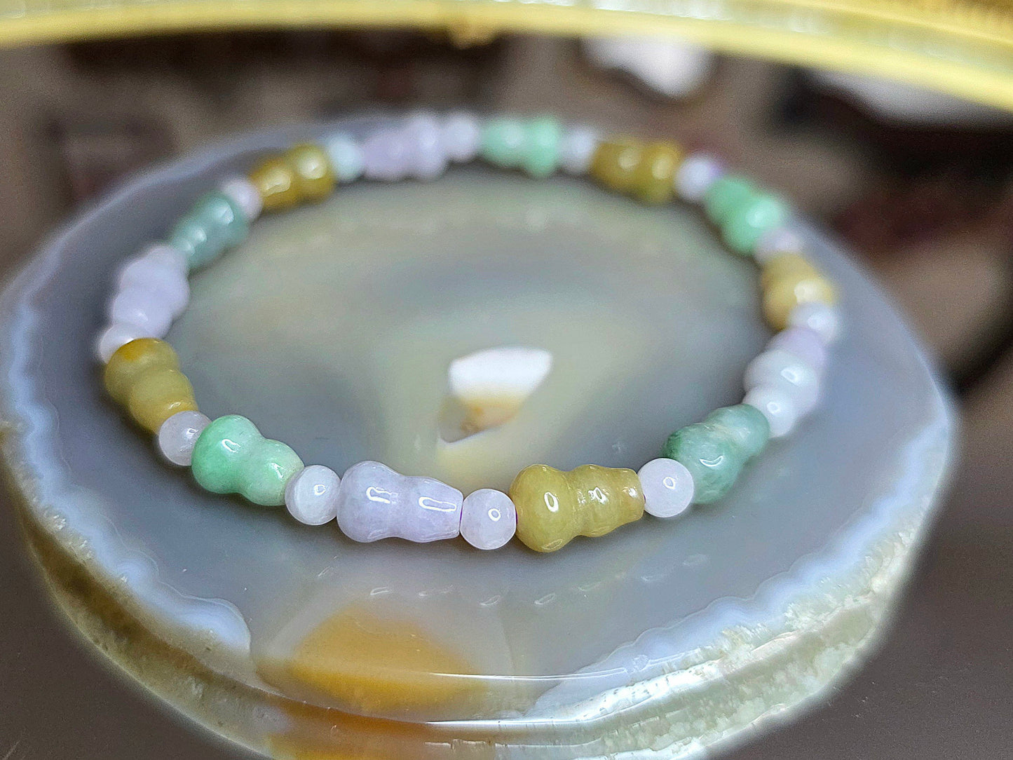 Jadeite Hulu Stretch Bracelet
