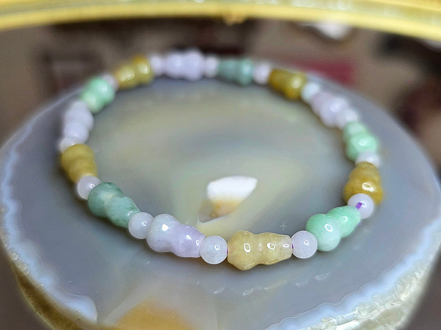 Jadeite Hulu Stretch Bracelet