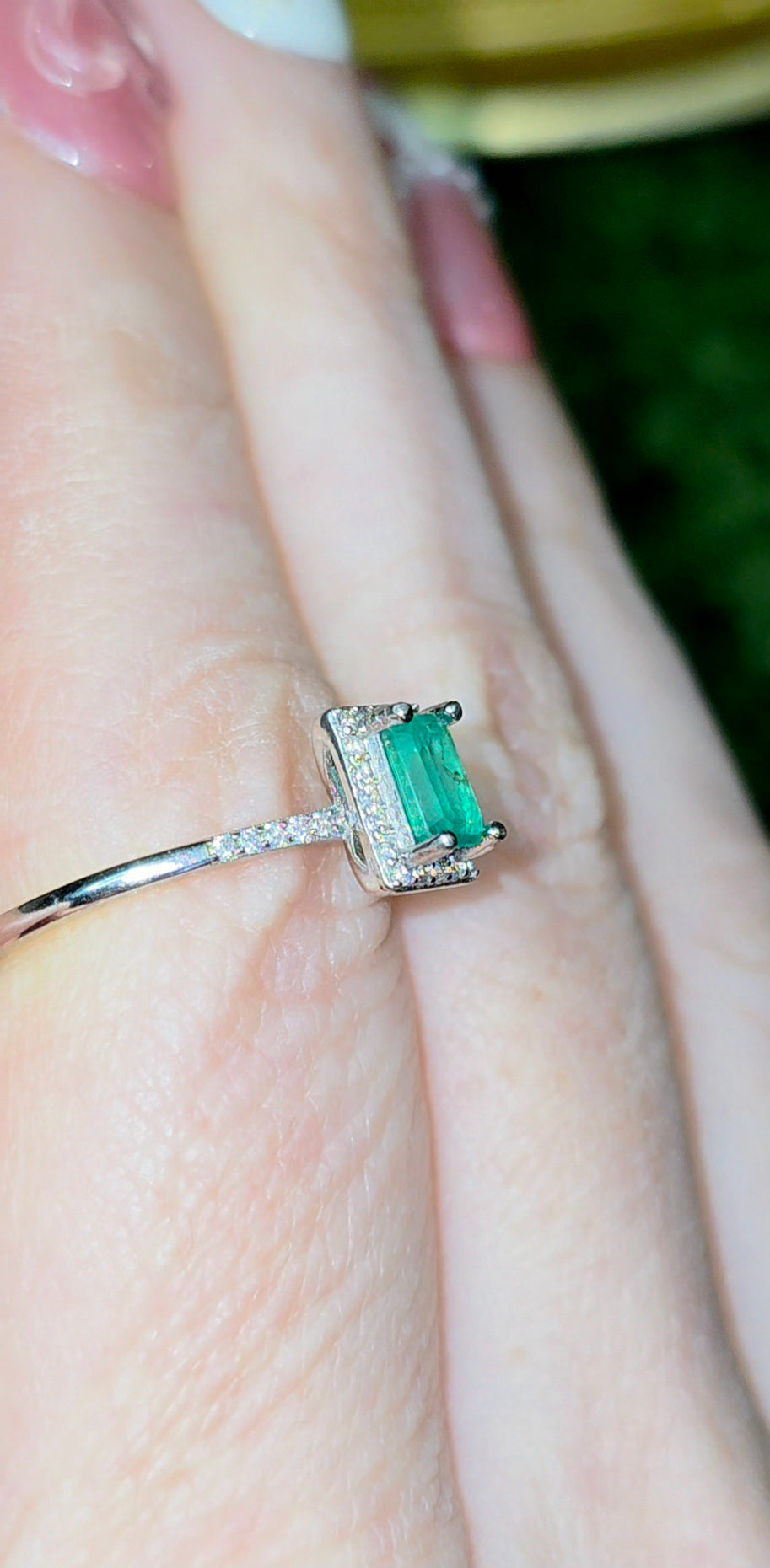 Dainty Emerald Ring