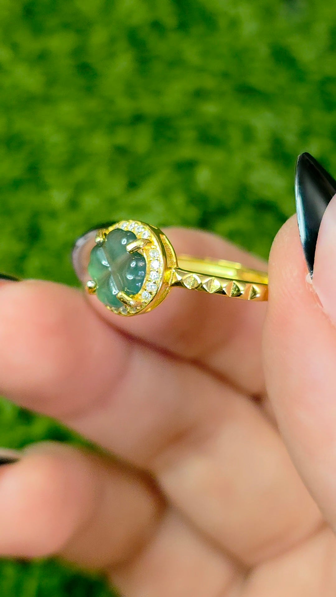Blue Water Jadeite Clover Ring E