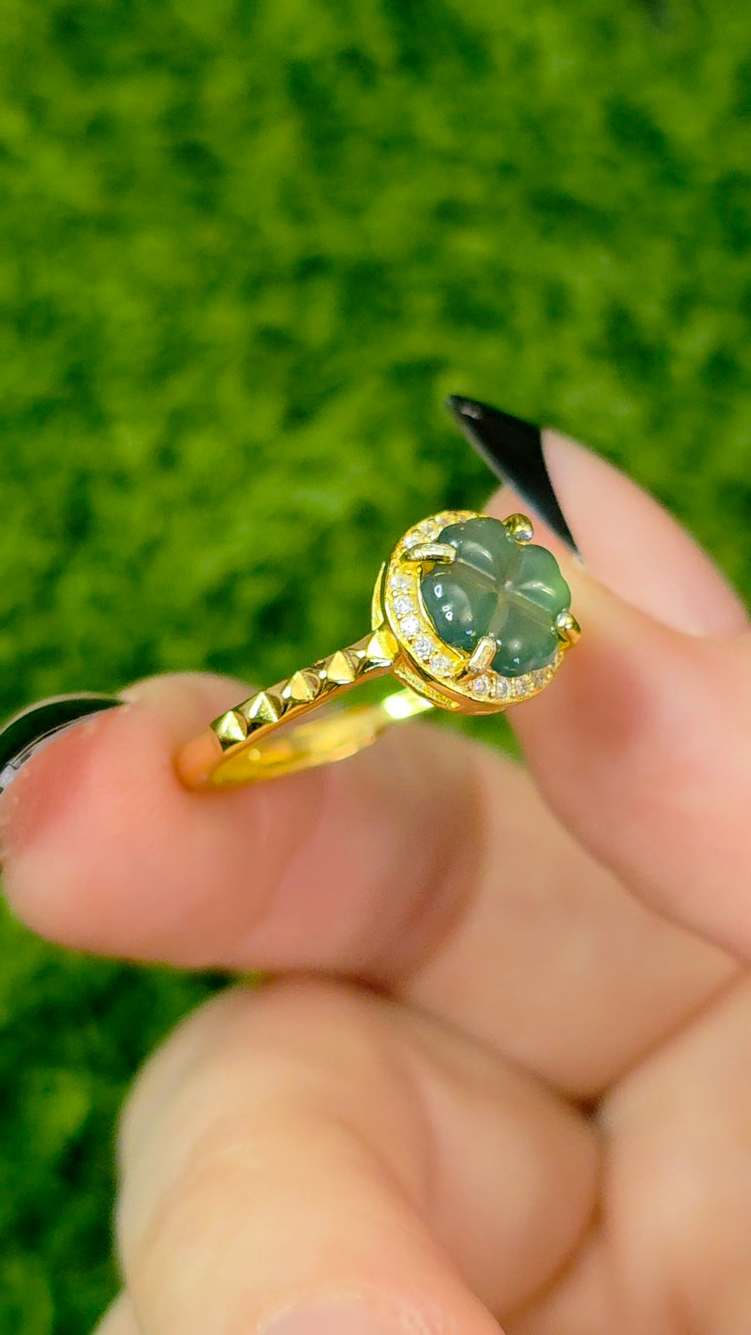 Blue Water Jadeite Clover Ring E