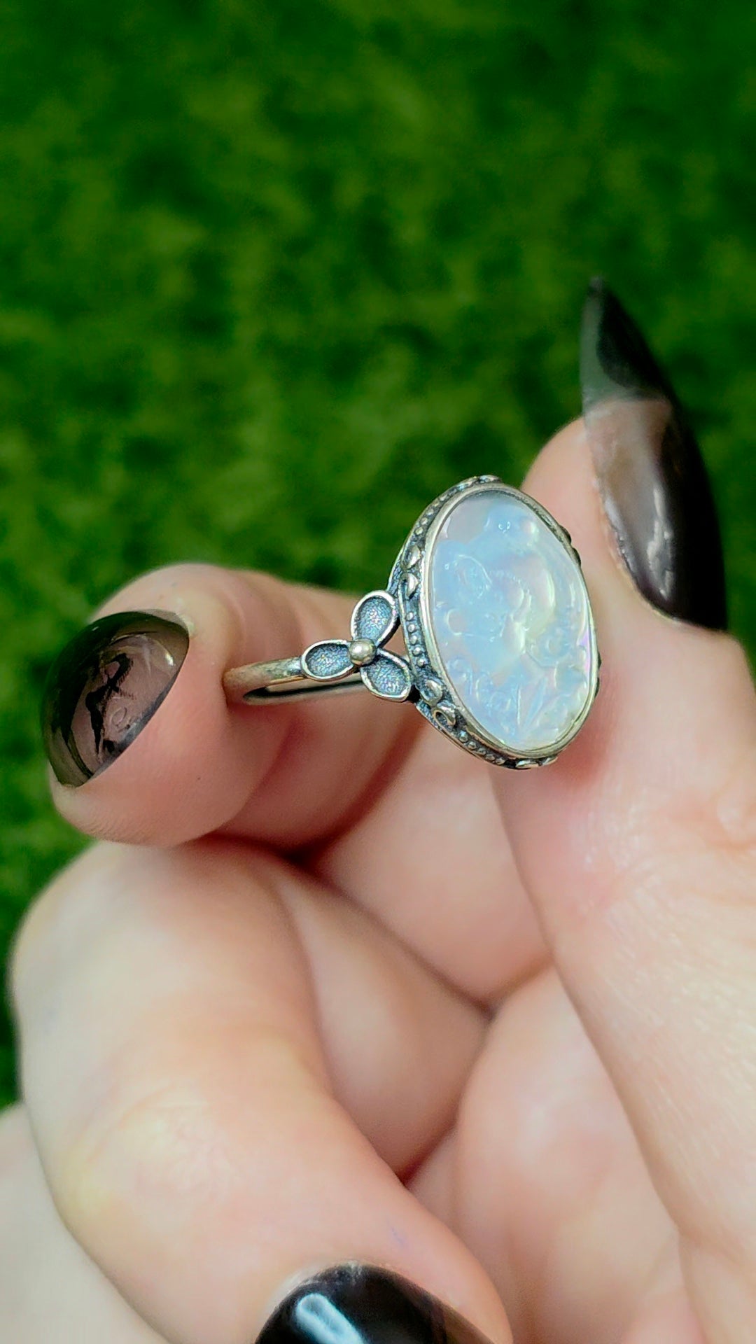 White Shell Moon Princess Cameo Ring