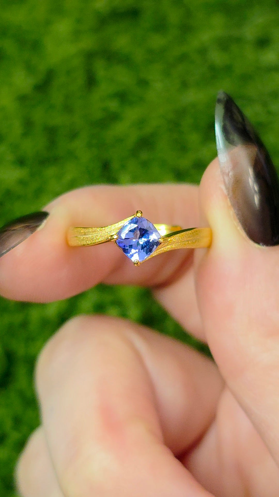 Tanzanite Golden Ring B