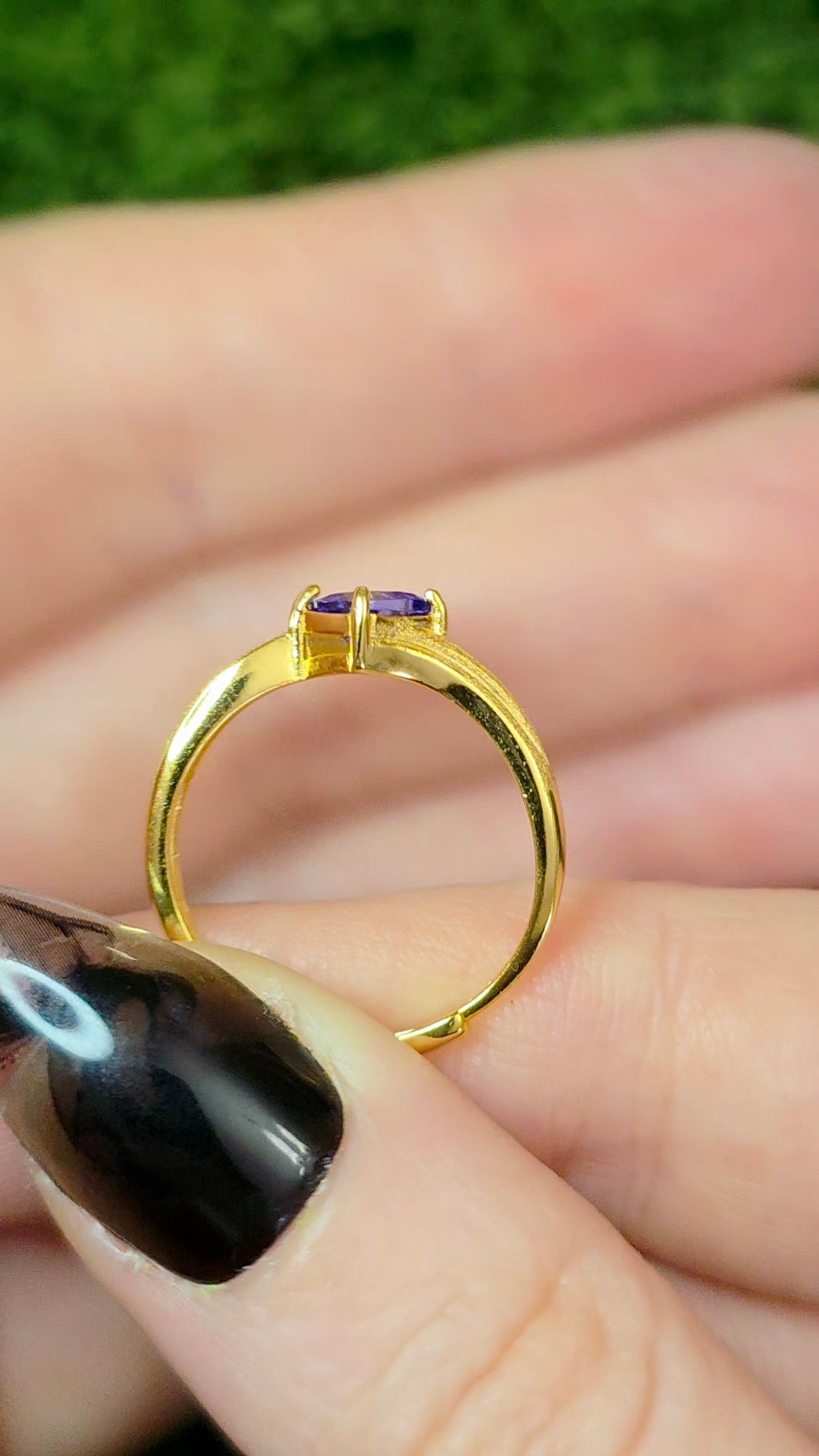 Tanzanite Golden Ring B