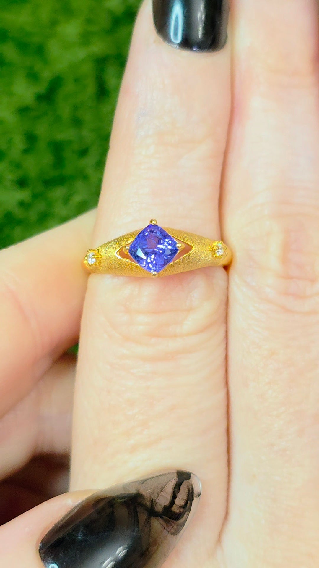 Tanzanite Golden Ring C