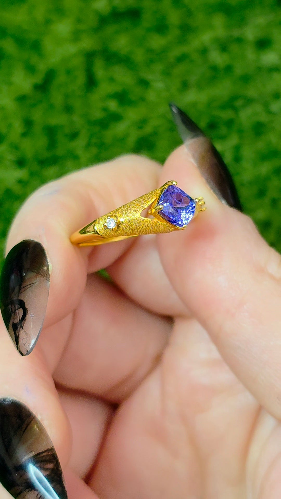 Tanzanite Golden Ring C