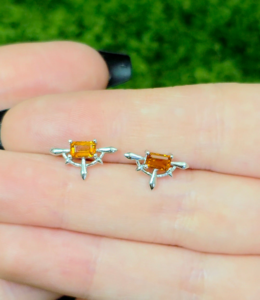 Fanta Garnet Spiked Earrings