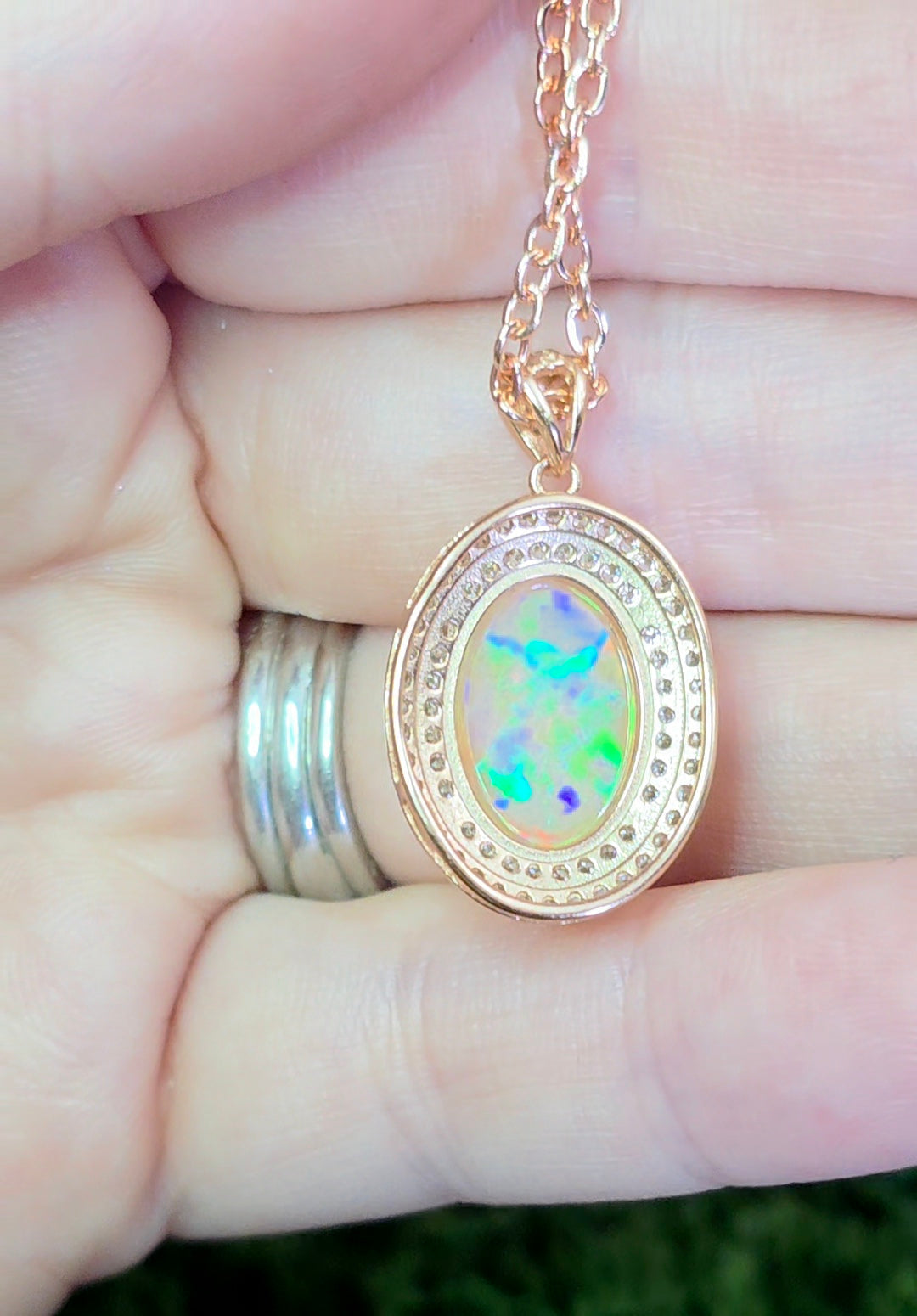 Opal Pendant in Rose Gold