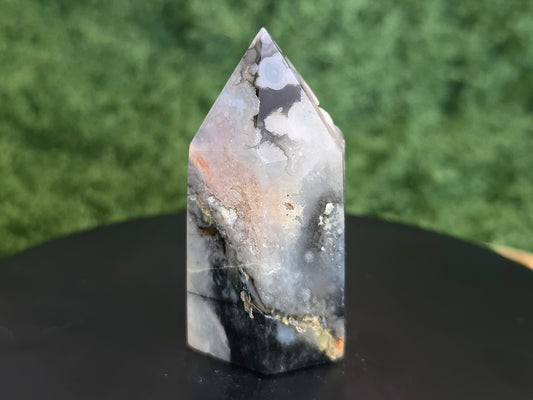 Black Flower Agate Tower A
