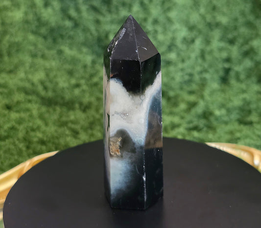 Black Flower Agate Tower C