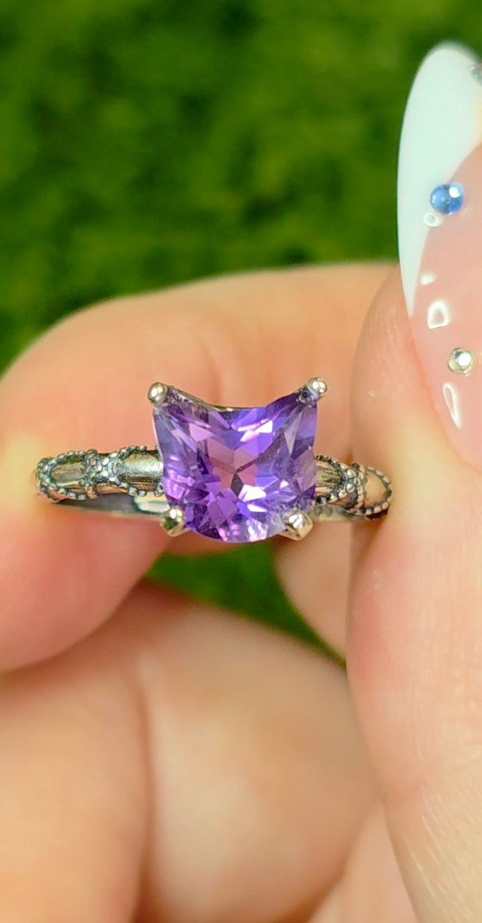Amethyst Cat Ring B
