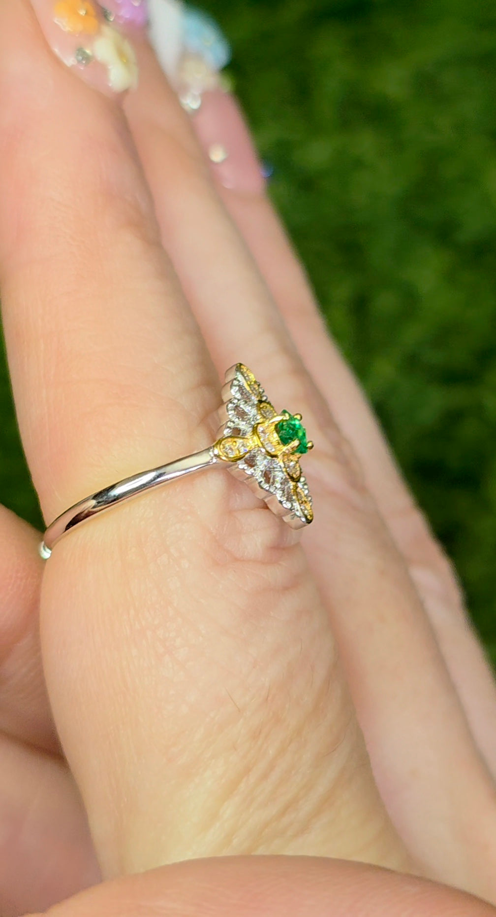 Dainty Emerald Lace Ring
