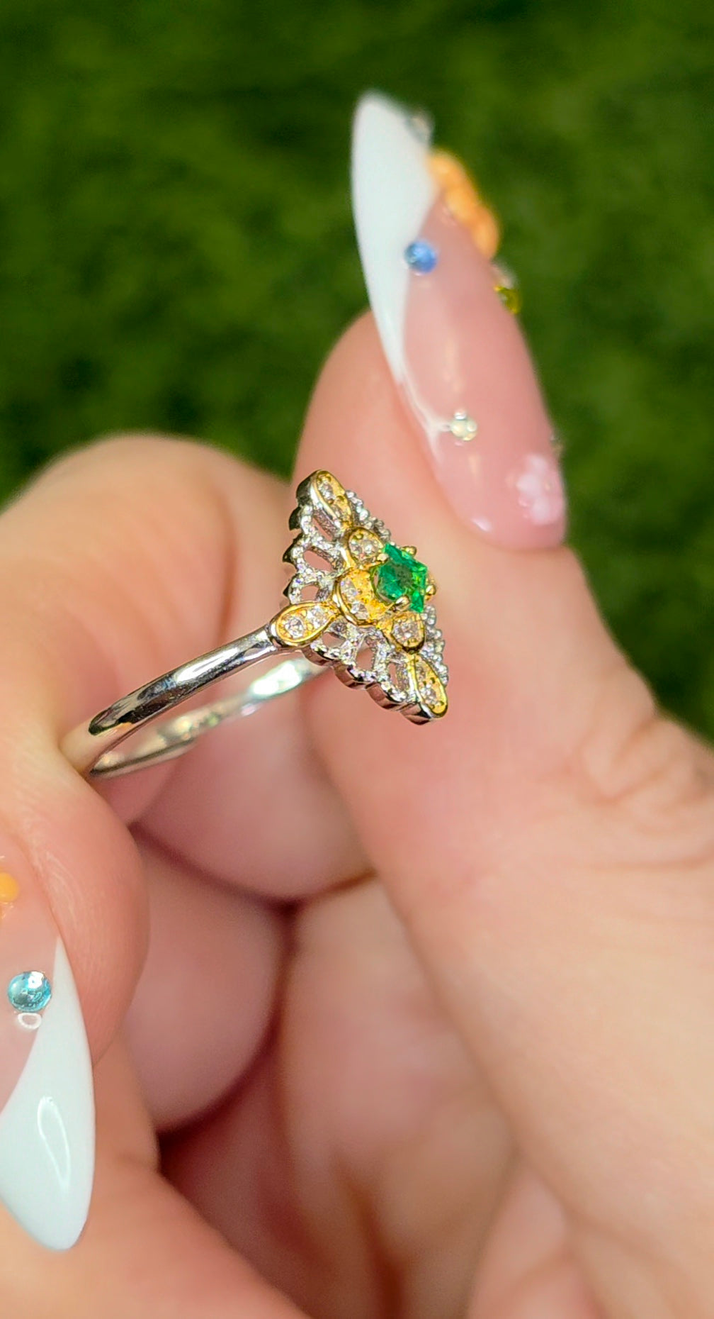 Dainty Emerald Lace Ring