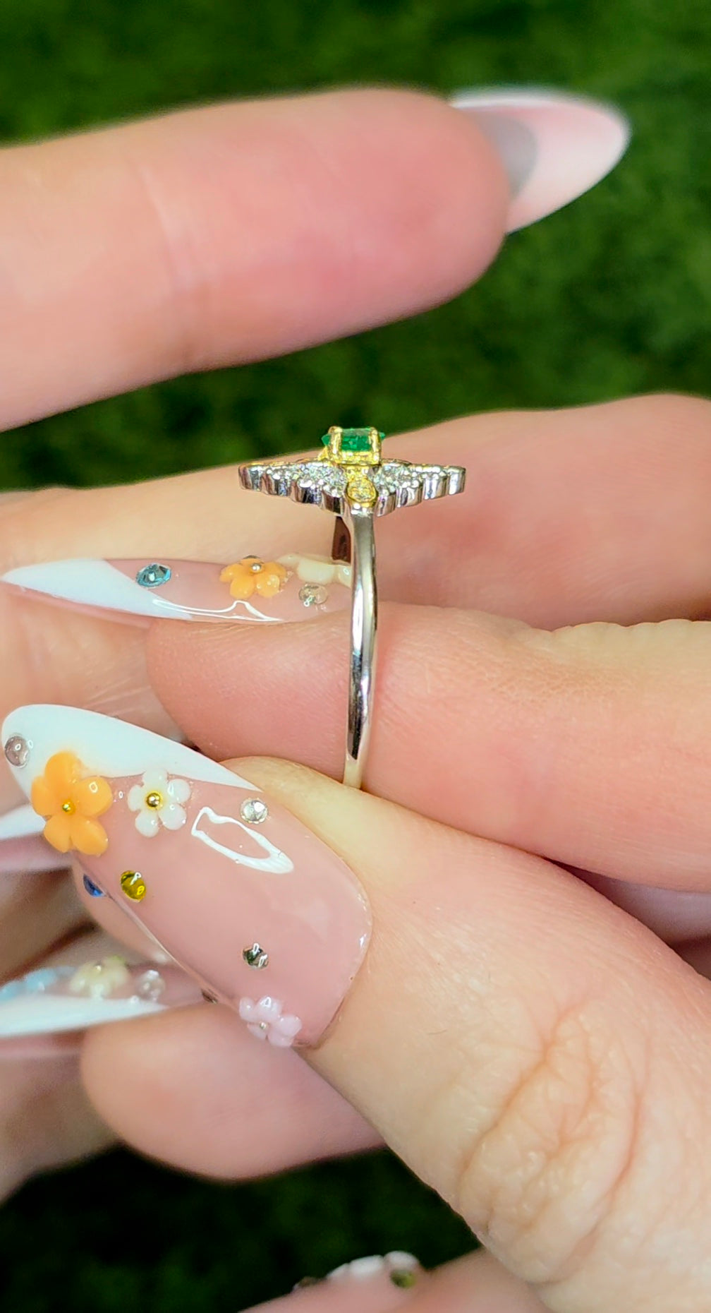Dainty Emerald Lace Ring