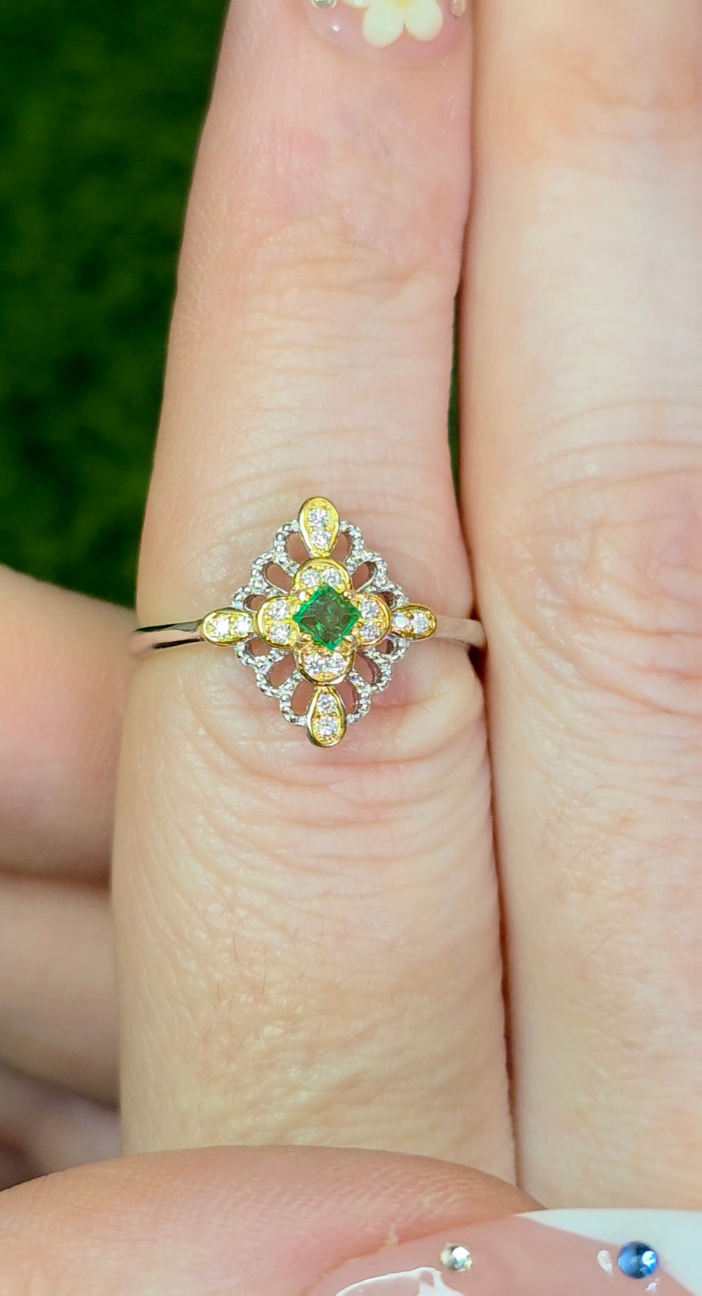 Dainty Emerald Lace Ring