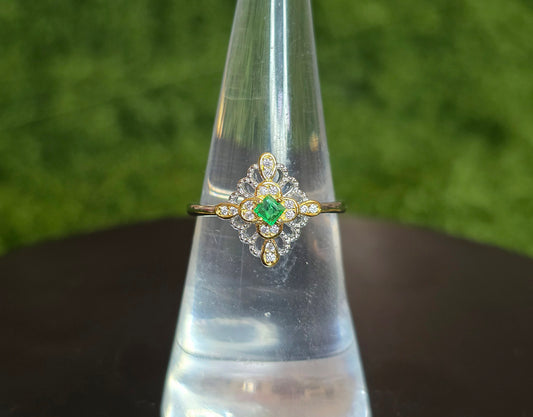 Dainty Emerald Lace Ring