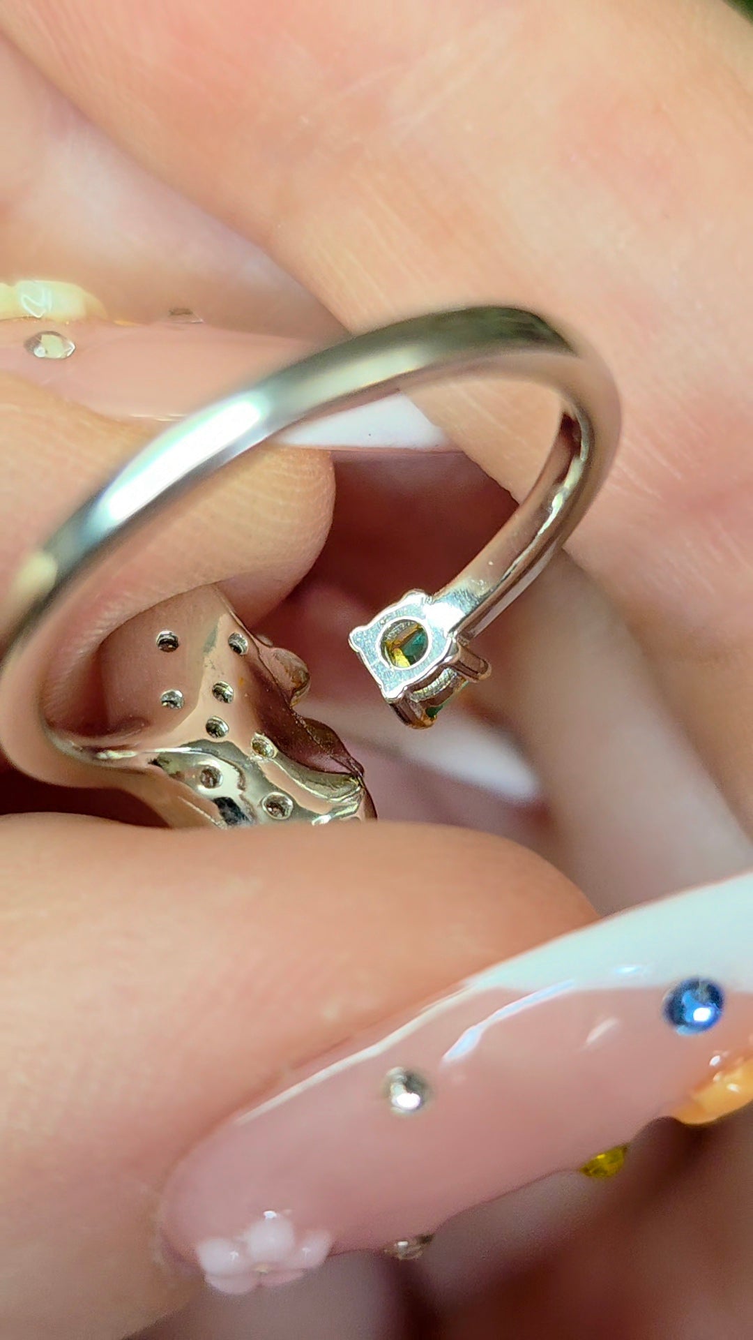 Emerald Leaf Ring