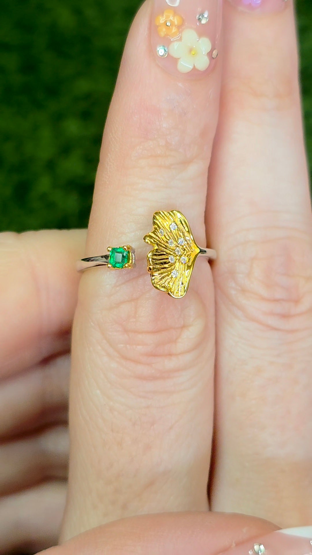 Emerald Leaf Ring