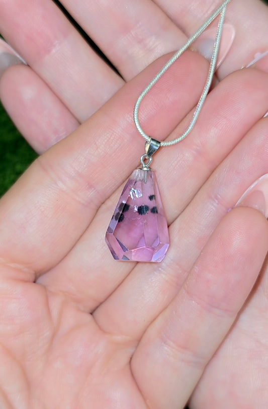 Hollandite in Amethyst Pendant