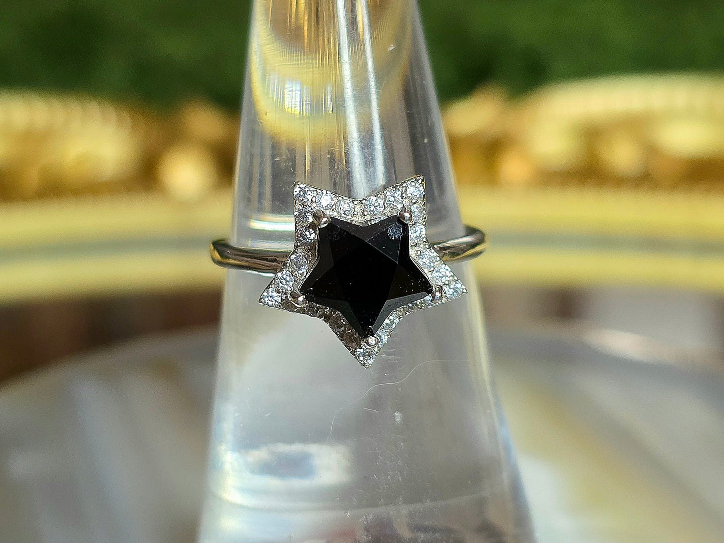 Black Spinel Star Ring