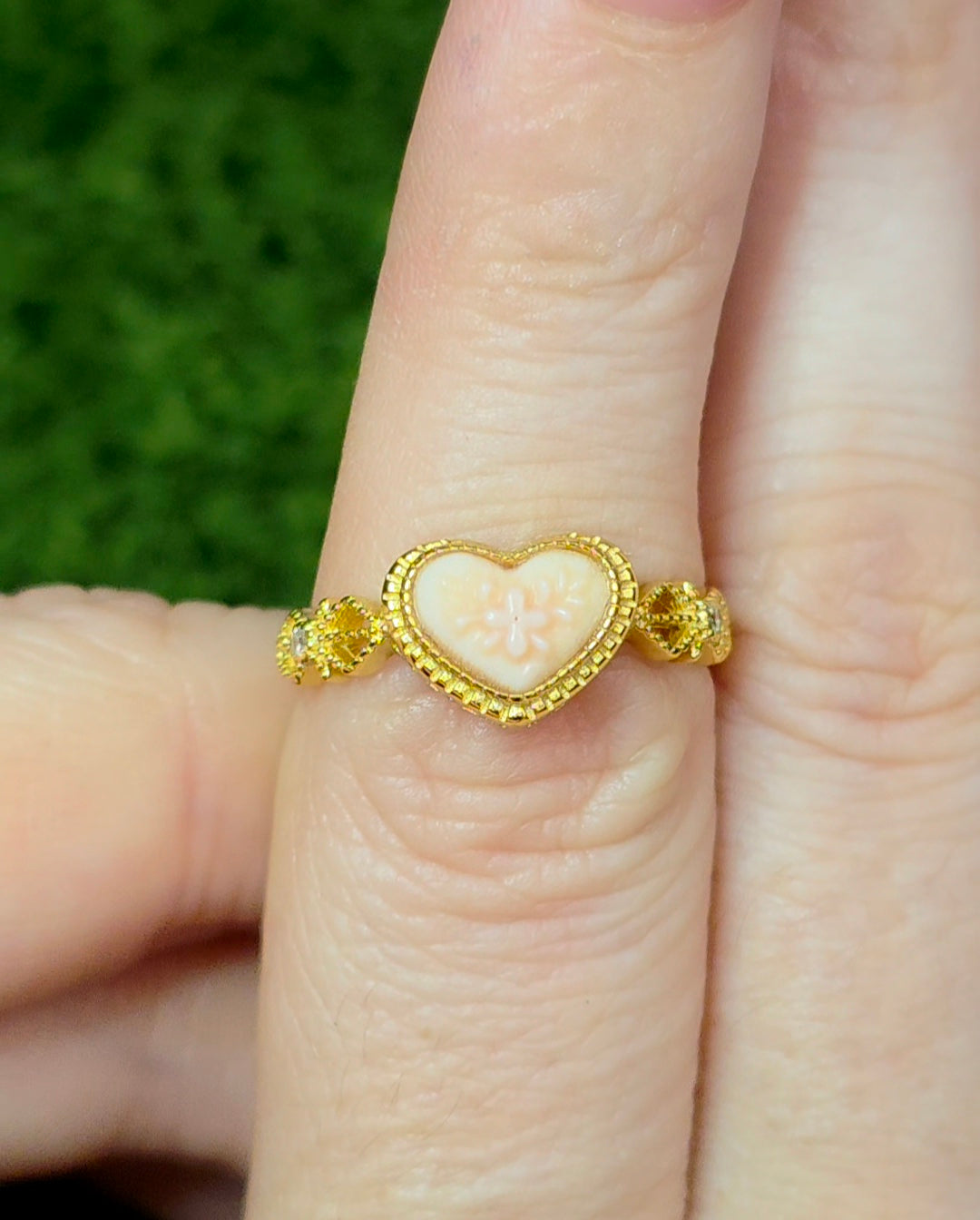 Pink Shell Heart Ring B