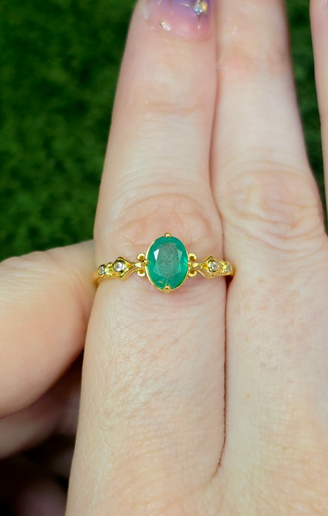 Emerald Solitare Ring