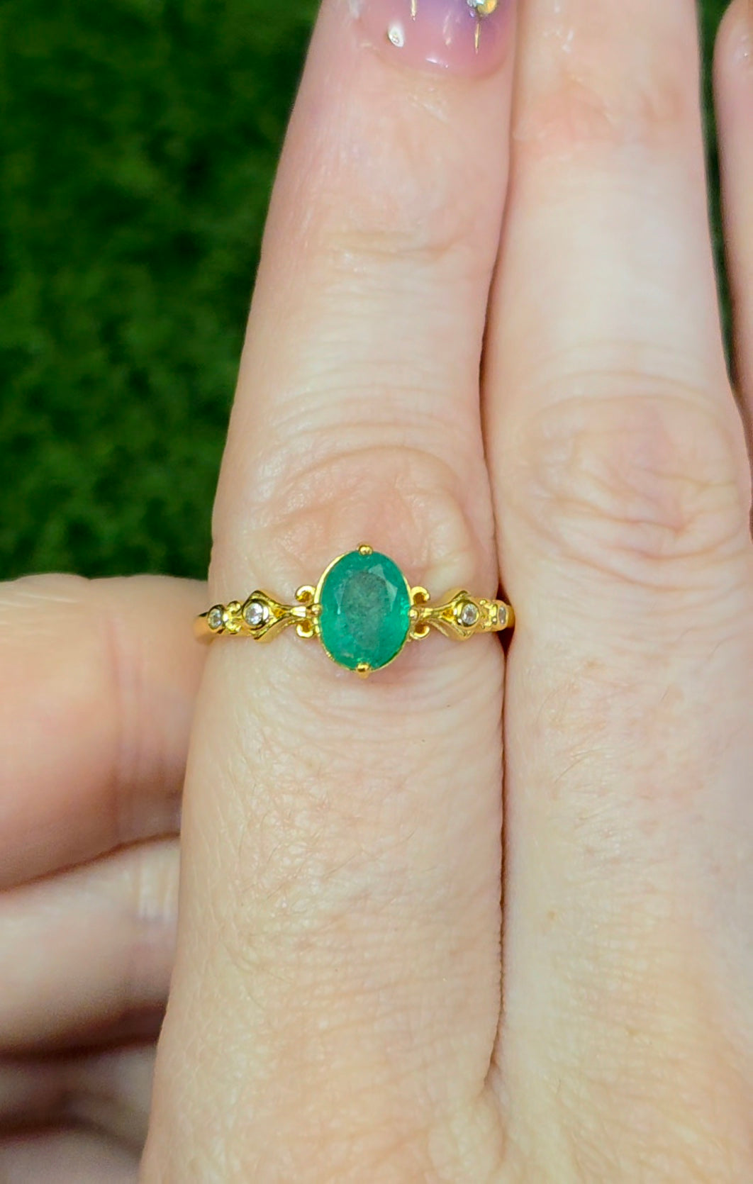 Emerald Solitare Ring