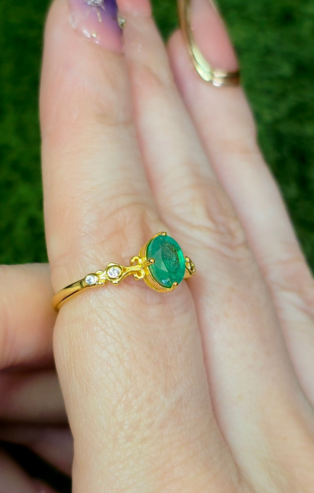 Emerald Solitare Ring