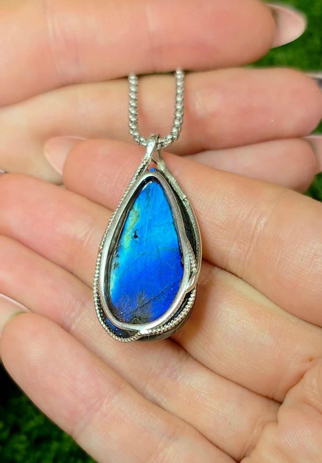 Blue Flash Labradorite Pendant C
