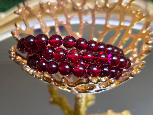 High Quality Garnet Stretch Bracelet - 8mm