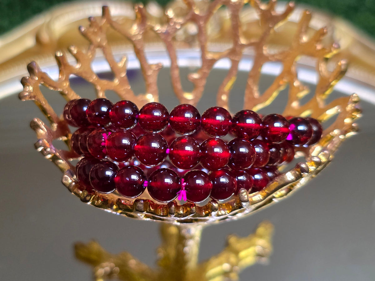 High Quality Garnet Stretch Bracelet - 8mm