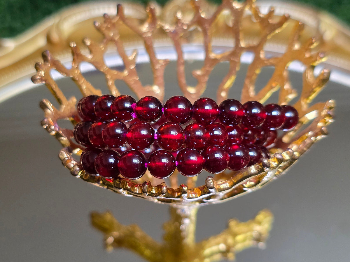 High Quality Garnet Stretch Bracelet - 8mm