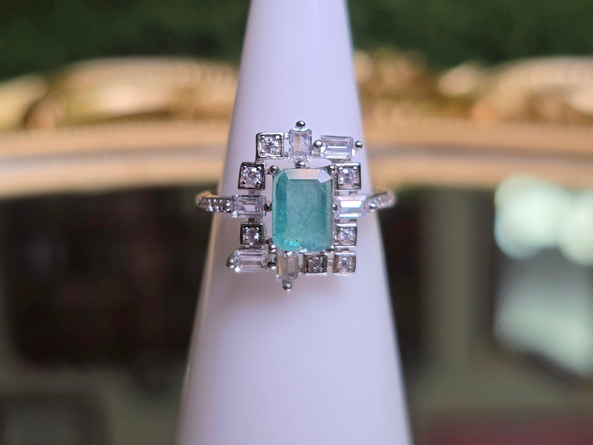 Emerald Frame Ring