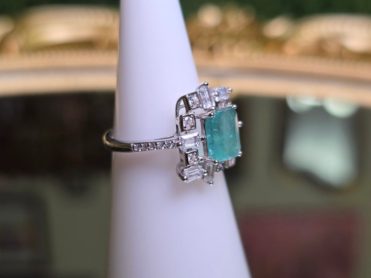 Emerald Frame Ring