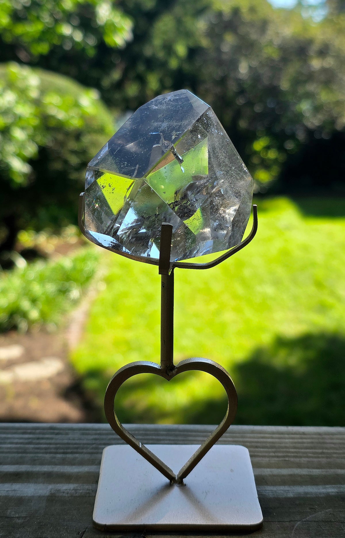Quartz Freeform on Heart Stand A