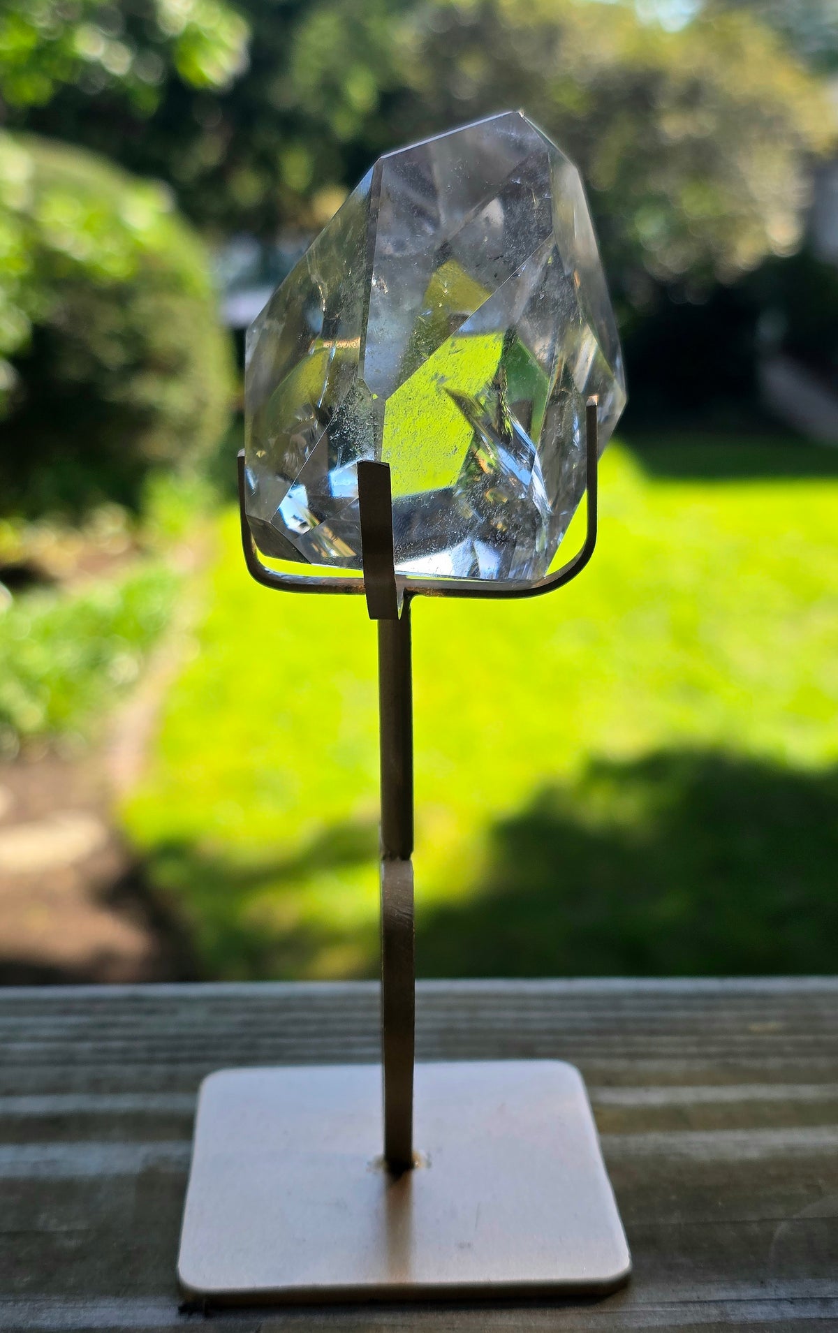 Quartz Freeform on Heart Stand A