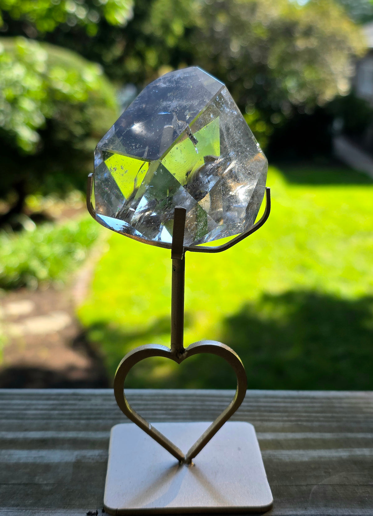 Quartz Freeform on Heart Stand A