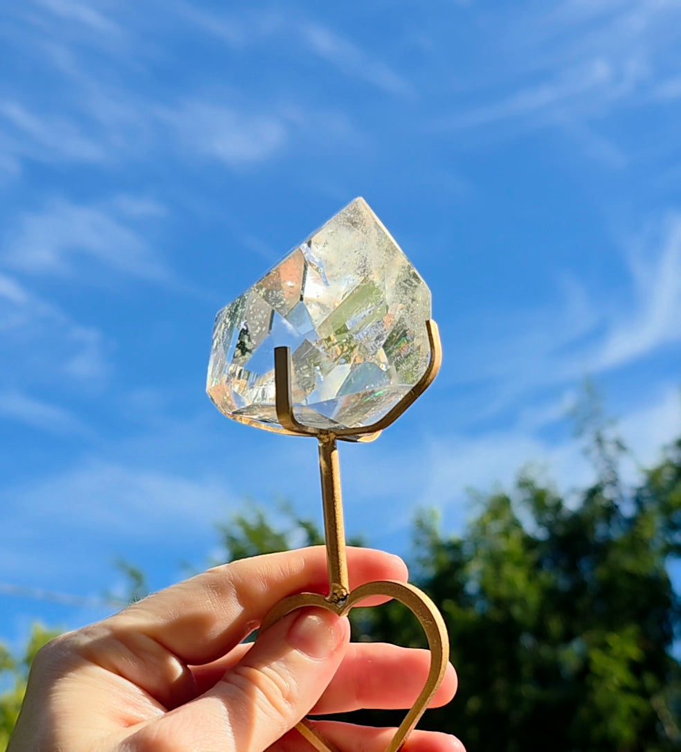 Quartz Freeform on Heart Stand A