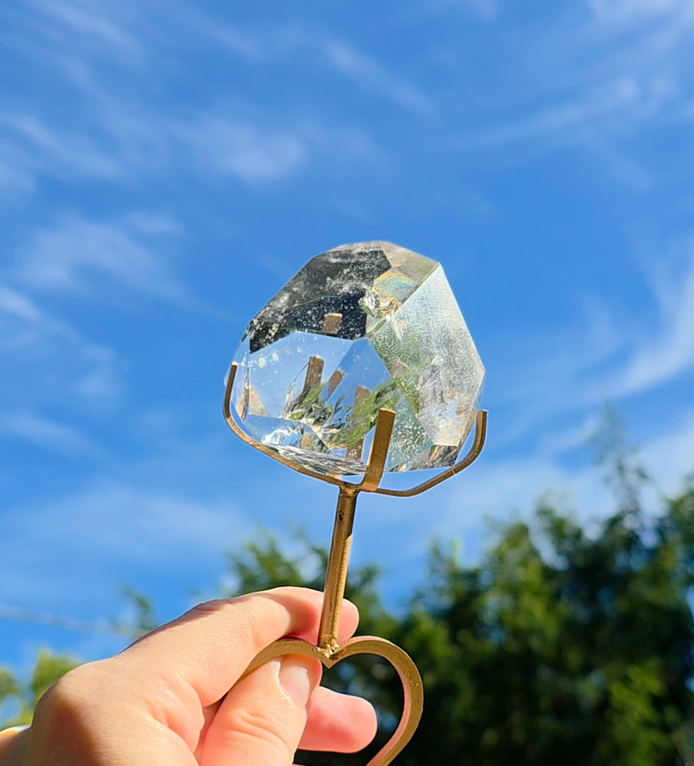 Quartz Freeform on Heart Stand A