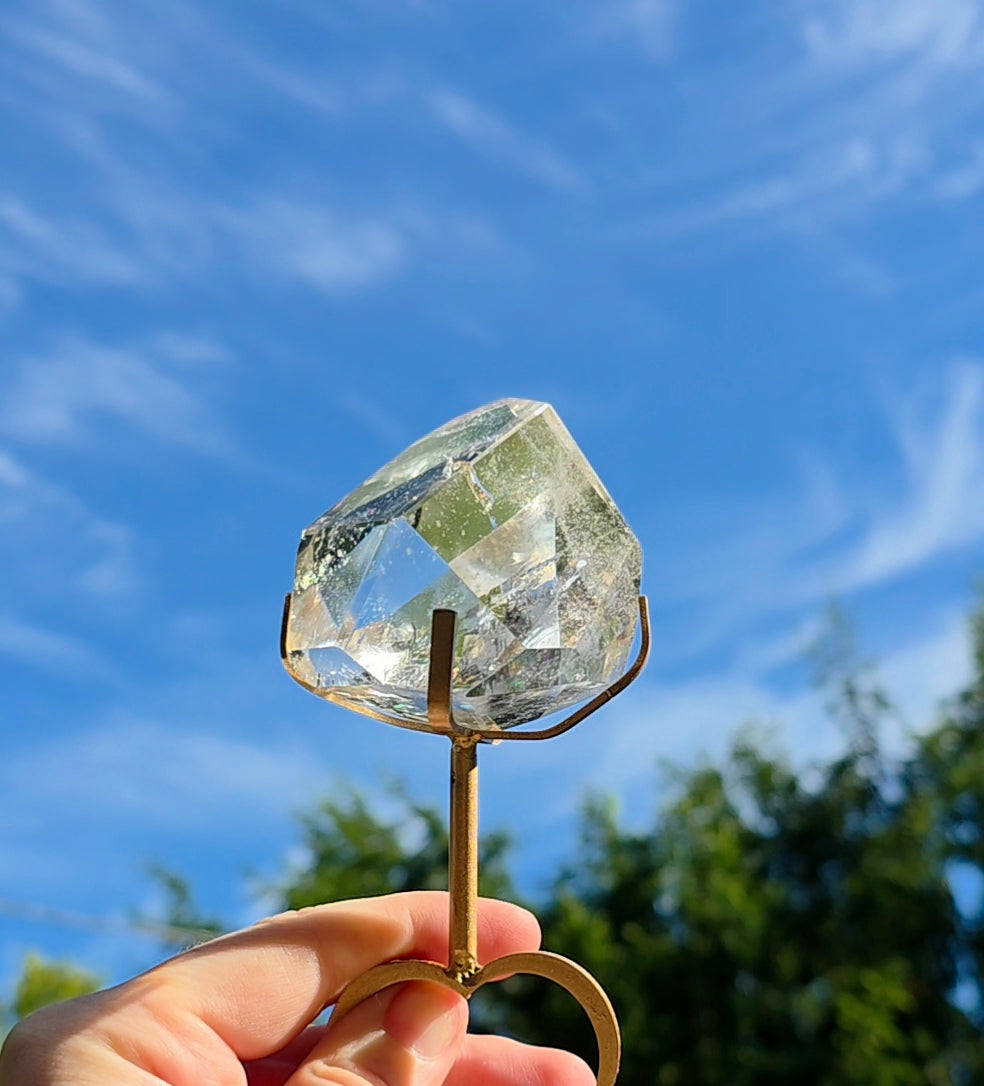 Quartz Freeform on Heart Stand A