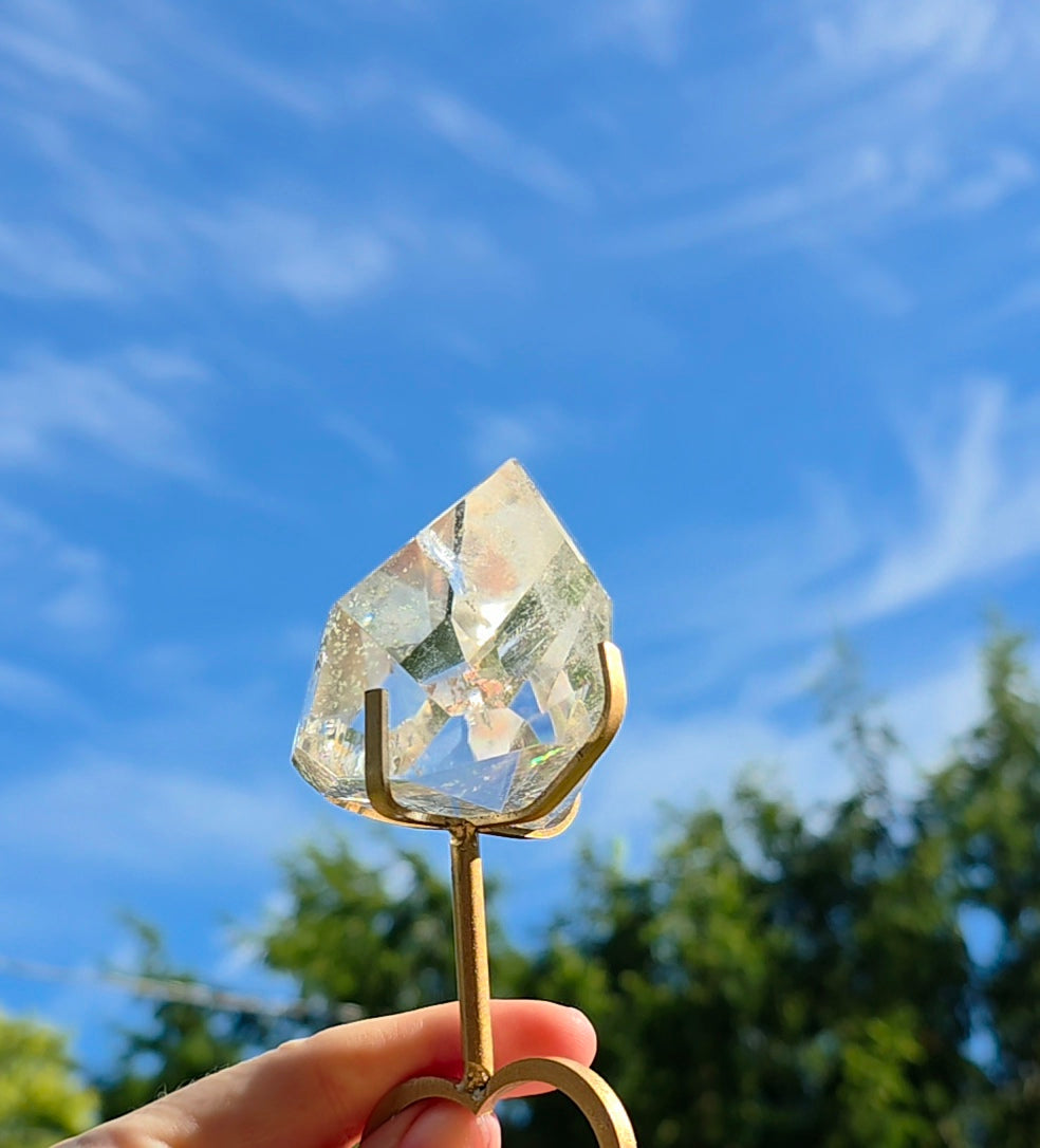 Quartz Freeform on Heart Stand A