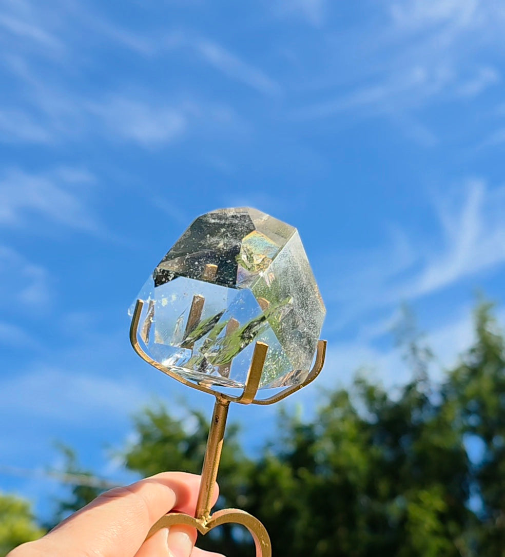 Quartz Freeform on Heart Stand A