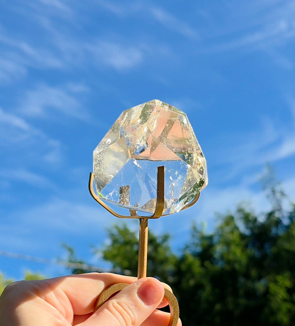 Quartz Freeform on Heart Stand A